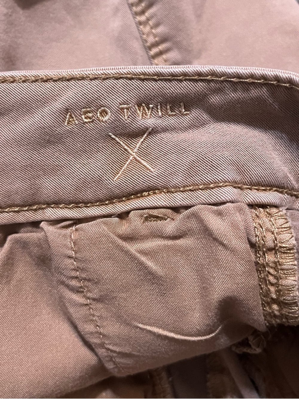 🔥 American Eagle Midi Shorts Dusty Rose - Picture 7 of 7